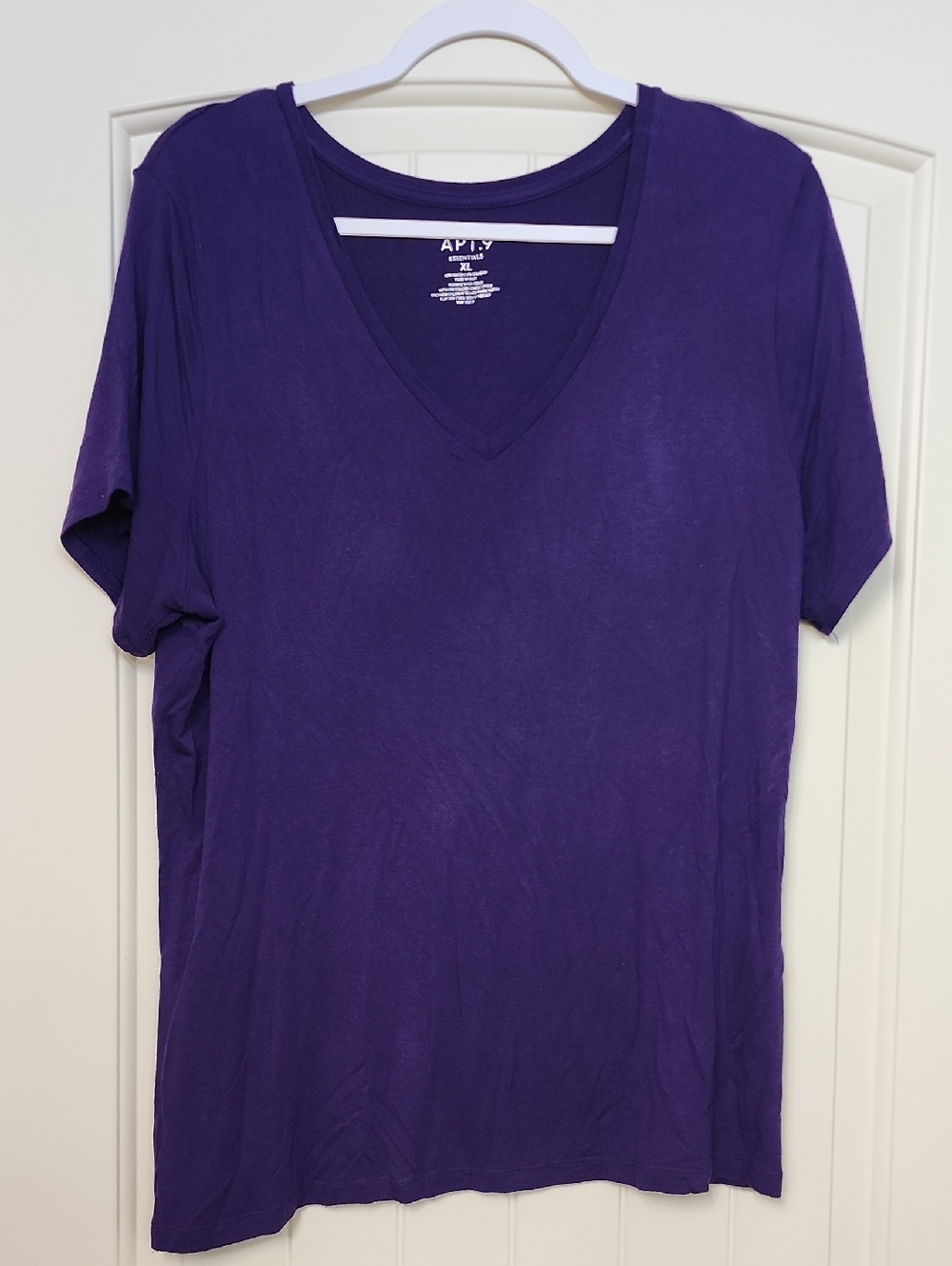 Apt. 9 Women's V-Neck Short Sleeve Tee in Deep Purple